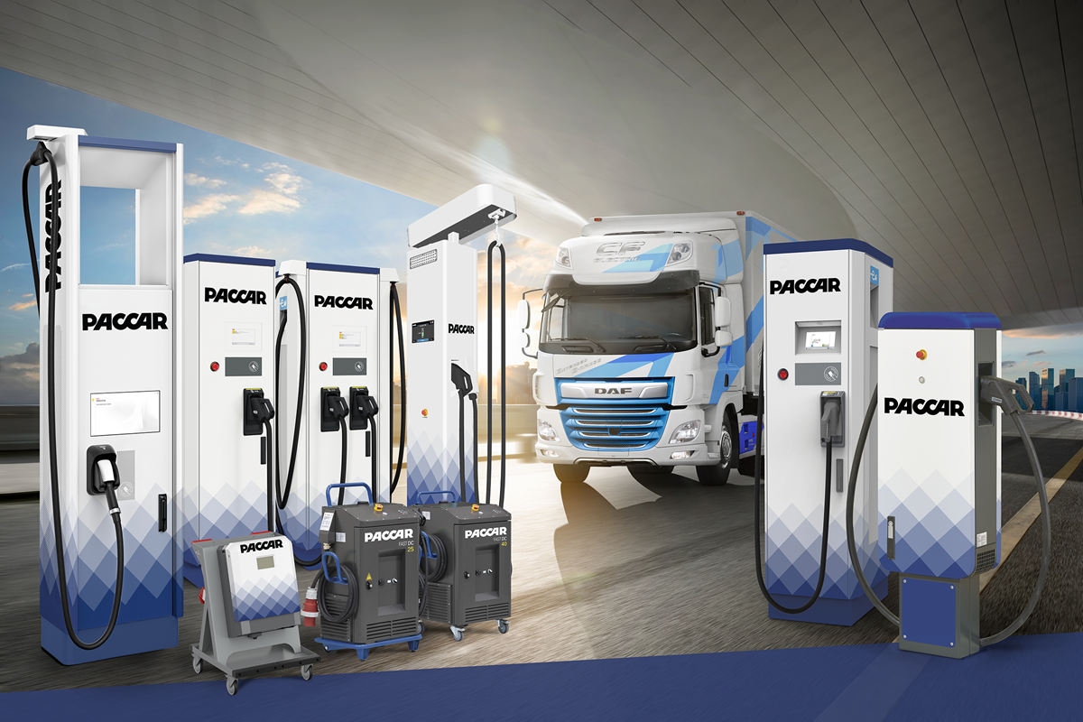 DAF-CF-Electric-COLLAGE