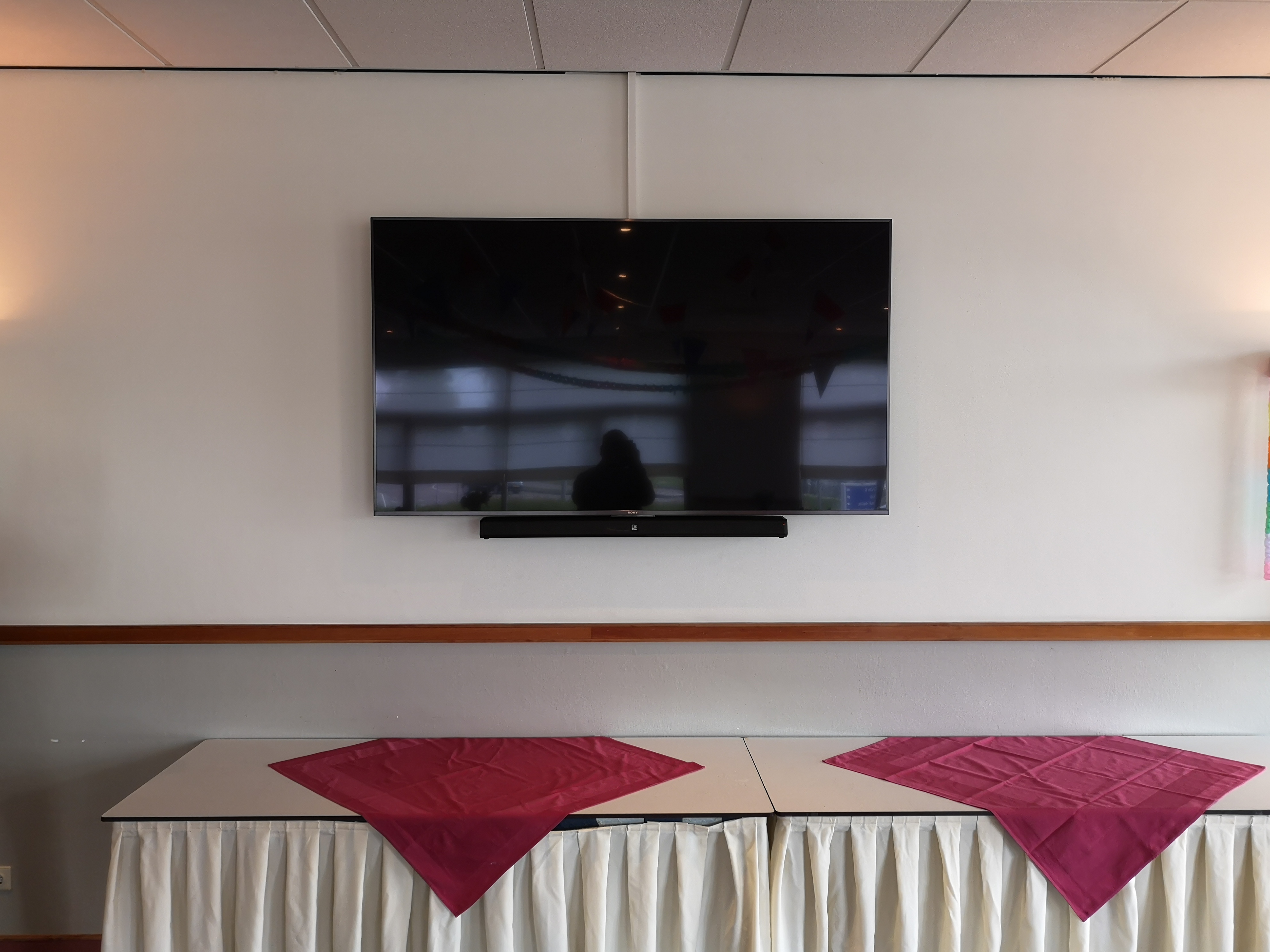 10 07 2019 PV Paviljoen tv scherm soundbar